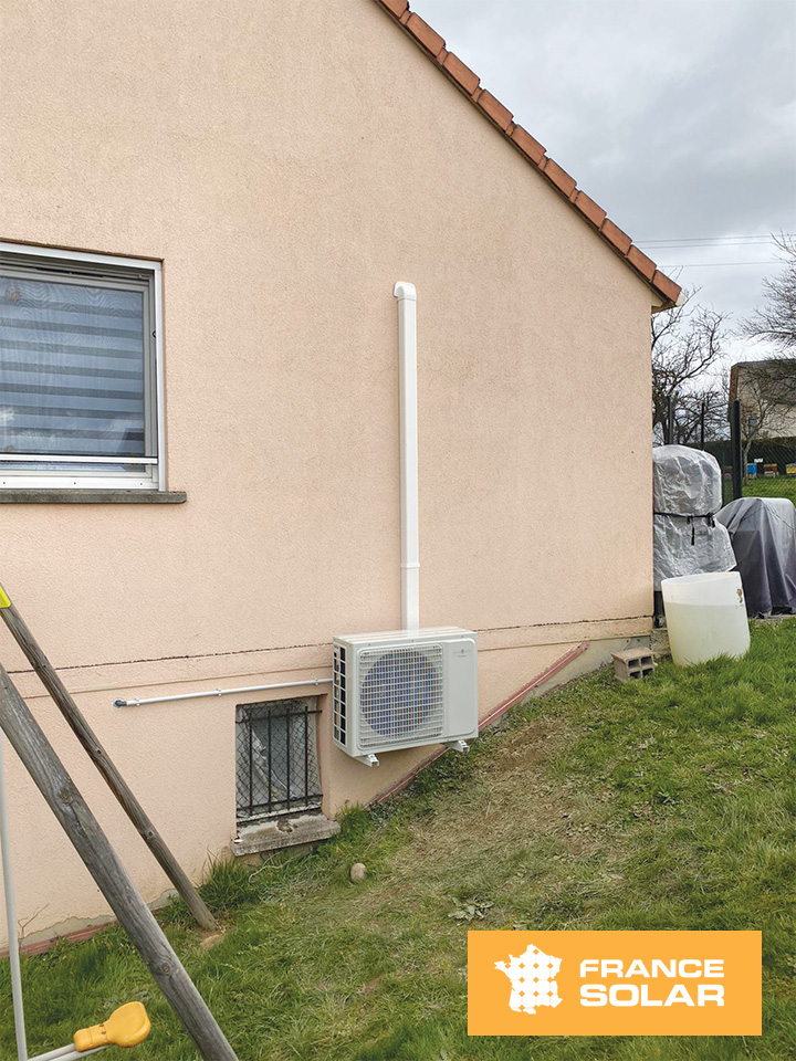 Installation d'une pompe à chaleur pour notre cliente Sabine à Urimenil dans le 68, pose propre le 12 Mars 2020