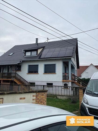 Installation de 10 panneaux solaires noirs - 30000 Wc - Client à Weibruch